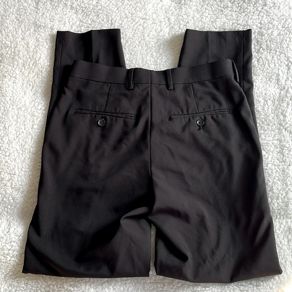 Bundle of 2 Men’s Haggar Dress Pants W30, L 30 - Picture 3 of 7